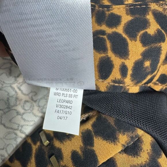 Old Navy NWT leopard print Harper mid rise crop pants size 22 short - Picture 12 of 13